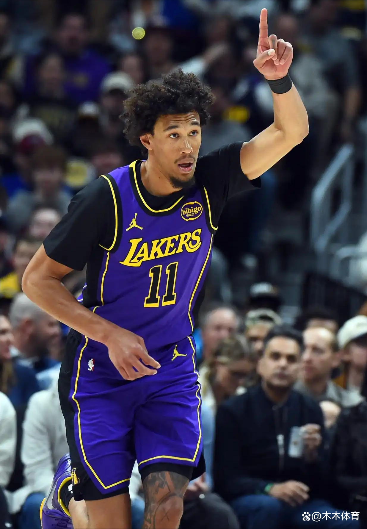 詹姆斯连续七场比赛得分超过刷新纪录，湖人不断突破！气势如虹延续的简单介绍-九游下载
