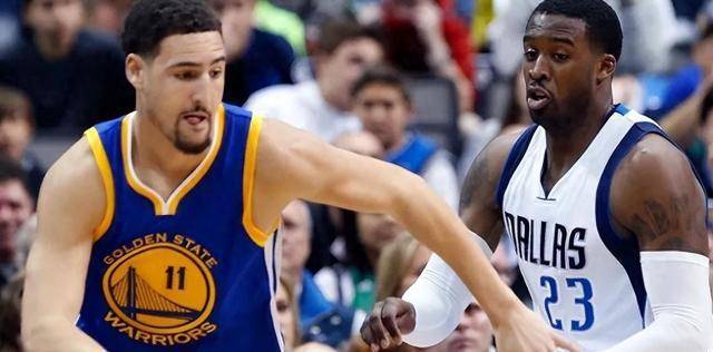 关于库里在雄鹿比赛中出色发挥，比赛规则变更引发热议！观众掌声雷动的信息-九游中国